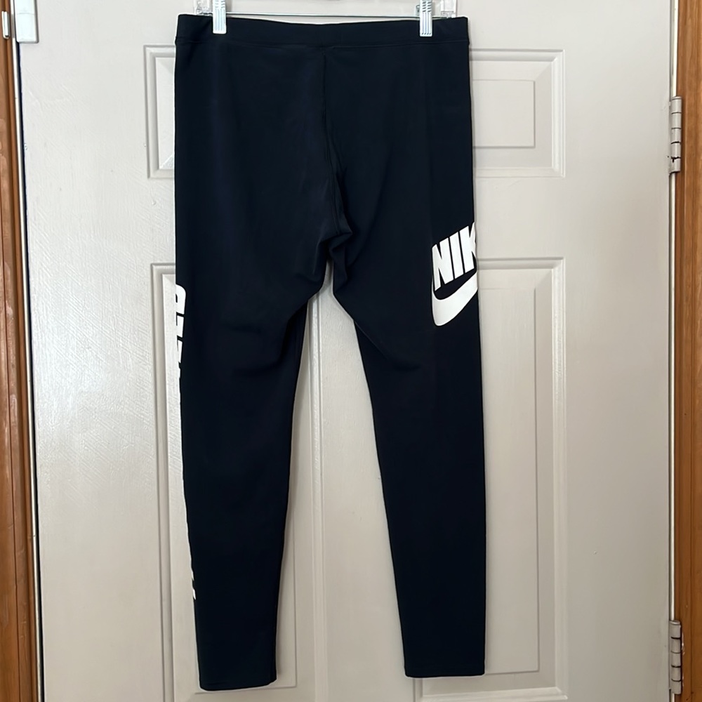 Nike Black Leggings with White Side 'TRACK & FIELD' Print - Picture 3 of 6